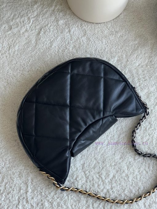 Chanel Bag 𝟮𝟰𝐜𝟭𝟵 Underarm bag features a chubby pumpkin shaped design with a large diamond g w9bhcd9b - Image 5