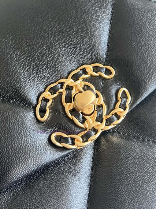 Chanel Bag 𝟮𝟰𝐜𝟭𝟵 Underarm bag features a chubby pumpkin shaped design with a large diamond g w9bhcd9b - Image 6