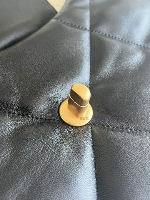 Chanel Bag 𝟮𝟰𝐜𝟭𝟵 Underarm bag features a chubby pumpkin shaped design with a large diamond g w9bhcd9b - Image 8