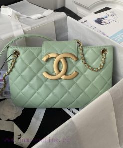 Chanel Bag Chanel 24C Early Spring Vacation Collection AS4603 Retro Metal Large Logo with a ebsi4y5w