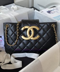 Chanel Bag Chanel 24C Early Spring Vacation Collection AS4603 Retro Metal Large Logo with a qyhwp6zt
