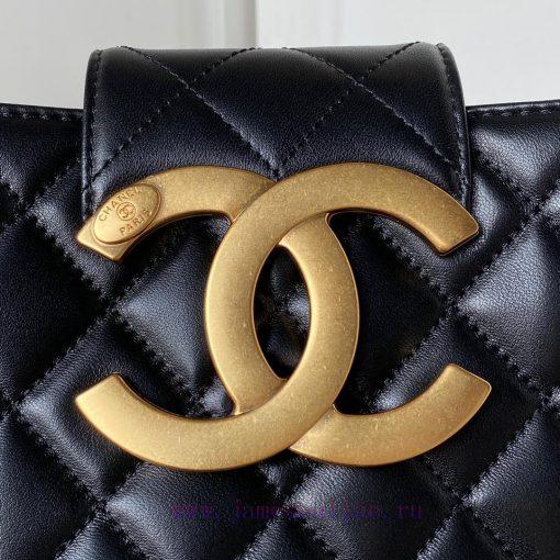 Chanel Bag Chanel 24C Early Spring Vacation Collection AS4603 Retro Metal Large Logo with a qyhwp6zt - Image 4