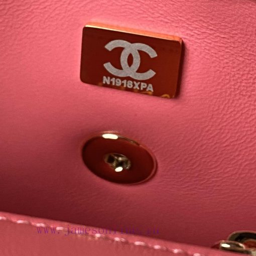 Chanel Bag Chanel's new AS4544 handle cover is wrapped in oil and wax, with a glossy and sof 5znucvrq - Image 10