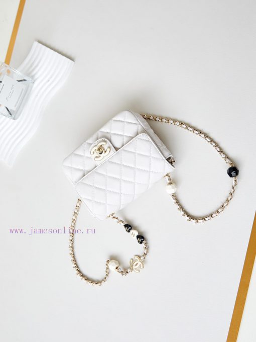 Chanel Bag The 23p enamel button love square fat man is wonderful. This is a soft and delica 2xe3krp7 - Image 6