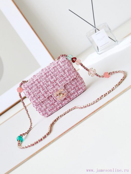 Chanel Bag The 23p enamel button love square fat man is wonderful. This is a soft and delica lqh0ae36