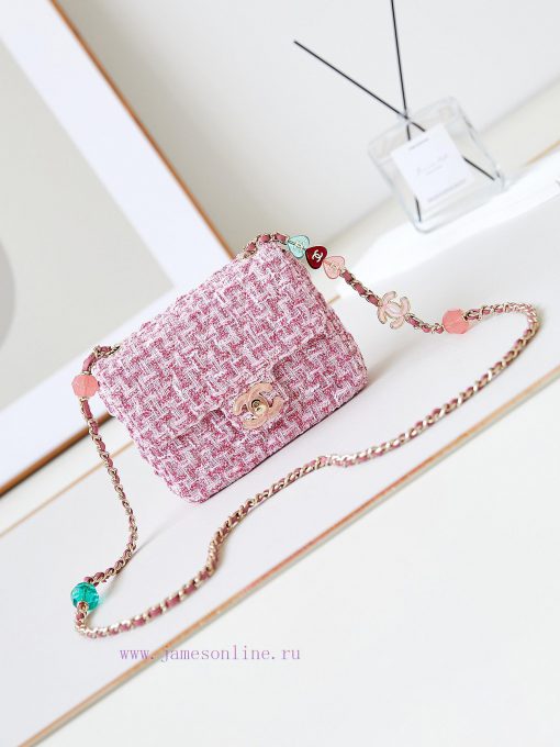 Chanel Bag The 23p enamel button love square fat man is wonderful. This is a soft and delica lqh0ae36 - Image 2