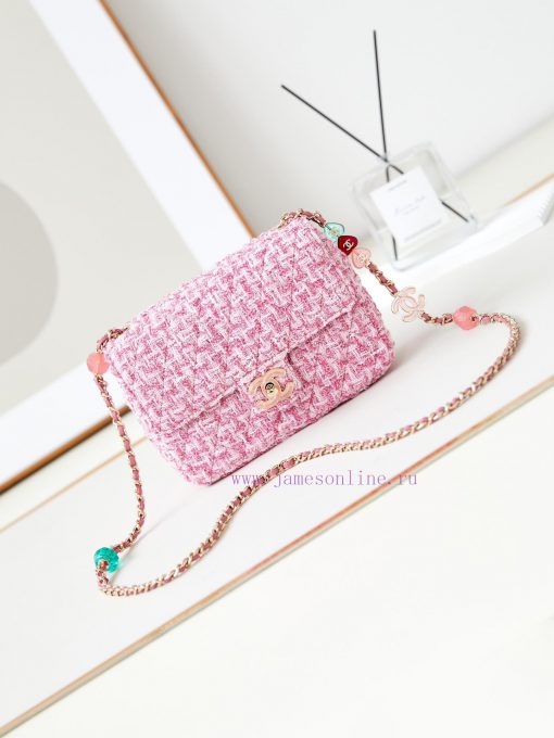 Chanel Bag The 23p enamel button love square fat man is wonderful. This is a soft and delica grpsqm6u - Image 2
