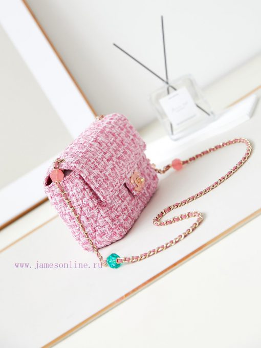 Chanel Bag The 23p enamel button love square fat man is wonderful. This is a soft and delica grpsqm6u - Image 4