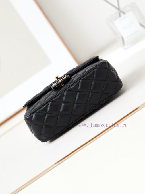 Chanel Bag The 23p enamel button love square fat man is wonderful. This is a soft and delica n5piiygr - Image 7
