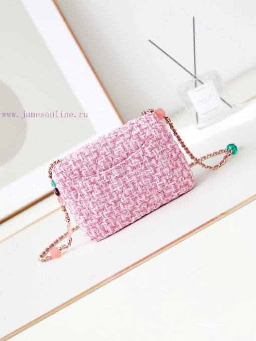 Chanel Bag The 23p enamel button love square fat man is wonderful. This is a soft and delica grpsqm6u - Image 7