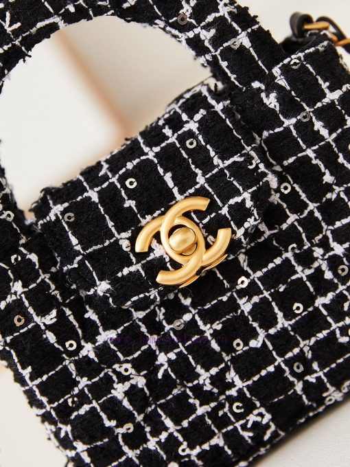 Chanel Bag 23K Kelly Handle Bag MiniFashion is a cycle, and the popular vintage Kelly has be mtihaihr - Image 3