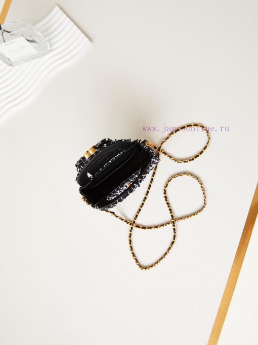 Chanel Bag 23K Kelly Handle Bag MiniFashion is a cycle, and the popular vintage Kelly has be mtihaihr - Image 9
