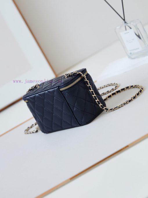 Chanel Bag 24K relief box bag water diamond ️️ Different happy classic styles have been rele eevgyv7j - Image 4