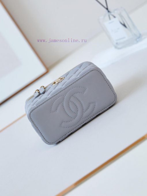 Chanel Bag 24K Limited Edition Diamond Handle Long Box Bag Makeup Slant Cross Bag with Diamo nj6opgy0 - Image 6