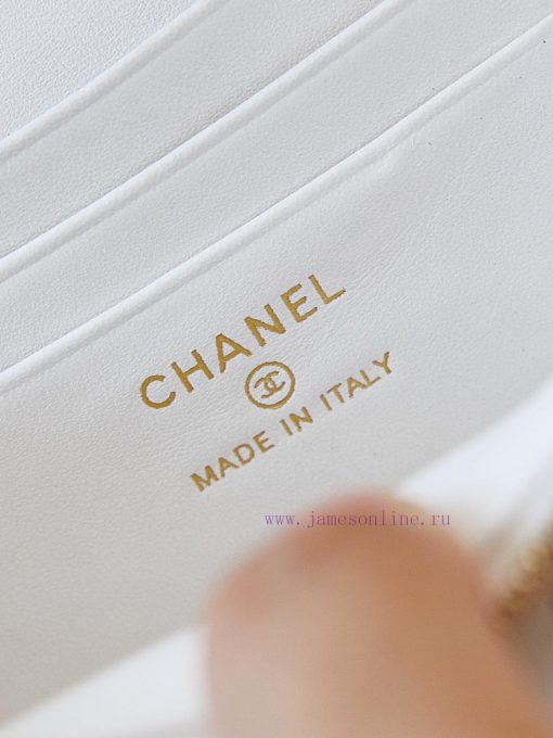 Chanel Bag 24K Limited Edition Diamond Handle Long Box Bag Makeup Slant Cross Bag with Diamo ct4ohgxq - Image 10