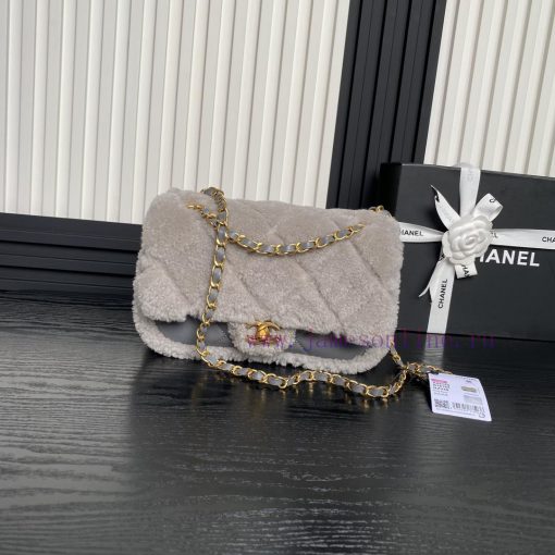 Chanel Bag 24k Teddy Lamb Hair Cute Value Full Score Fury Soft Glutinous Melad Color Bag is ysr5yblj