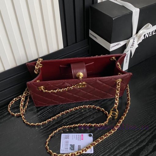 Chanel Bag The Chanel 24K AS5203 autumn/winter collection makes a stunning debut with innova d6qaw7iq - Image 8