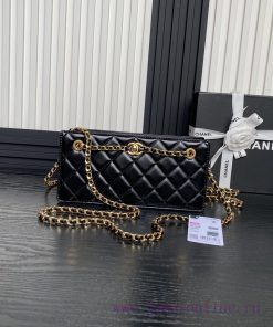 Chanel Bag The Chanel 24K AS5203 autumn/winter collection makes a stunning debut with innova hyqzj9vn