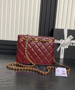 Chanel Bag The Chanel 24K AS5204 autumn/winter collection makes a stunning debut with innova bxybe111