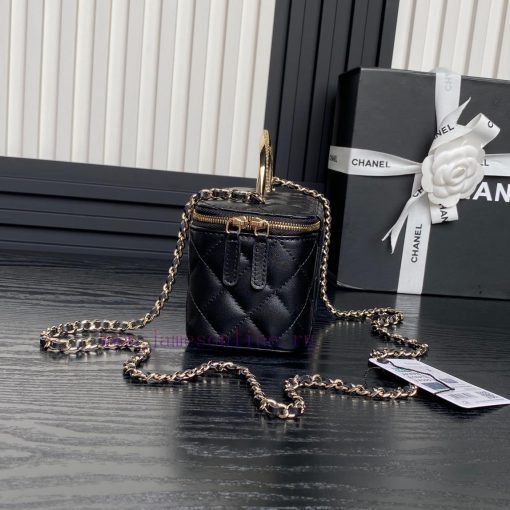 Chanel Bag  Chanel 🧩 The 24k rhinestone handle makeup bag A4317 is really beautiful. I fell uxck7kv3 - Image 7