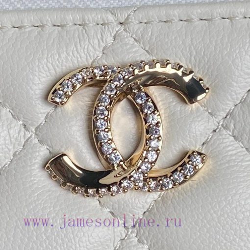 Chanel Bag  Chanel 🧩 The 24k rhinestone handle makeup bag A4317 is really beautiful. I fell xzrliuef - Image 4