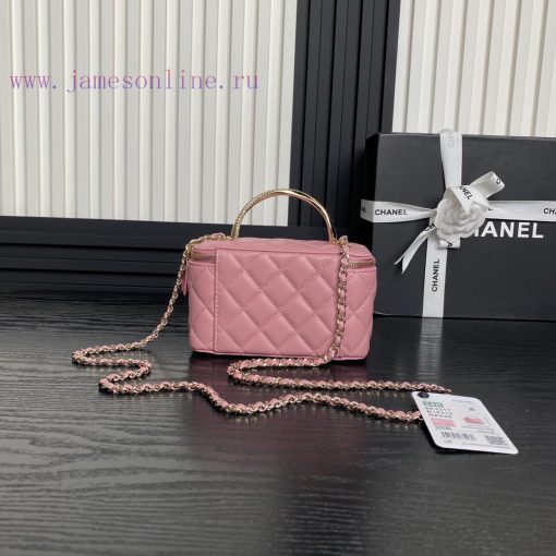 Chanel Bag  Chanel 🧩 The 24k rhinestone handle makeup bag A4317 is really beautiful. I fell nz3qst3r - Image 3