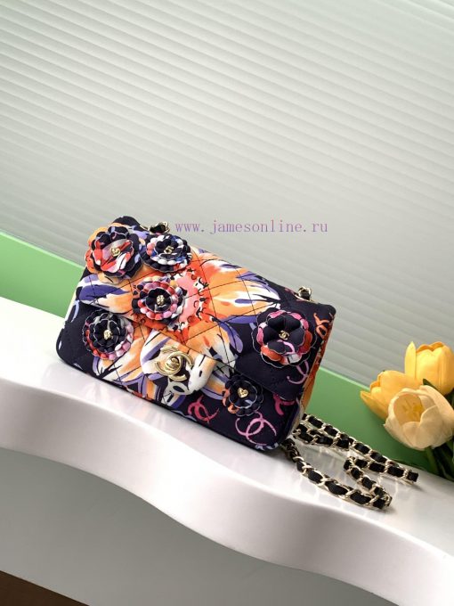 Chanel Bag 24S Camellia Anguilla CF looks more and more exquisite. WowThe unique camellia pr g6pdi382
