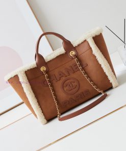 Chanel Bag Chanel 24k Show Brown Hairy Beach Bag ️Deer skin paired with fur 🦌 Teddy bear exc yewa4c45