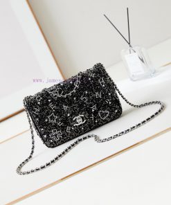 Chanel Bag Chanel 24k Black No.5 Diamond CfLow key and sparkling luxuryBling bling is too de x2fpy0ro