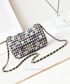 Chanel Bag The new spring outfit of 24B is woven with shiny CF fabric and pearls, shining br shhlun8l