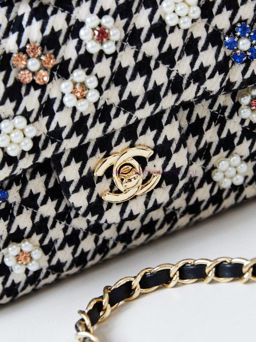 Chanel Bag The new spring outfit of 24B is woven with shiny CF fabric and pearls, shining br zwo9gt65 - Image 3