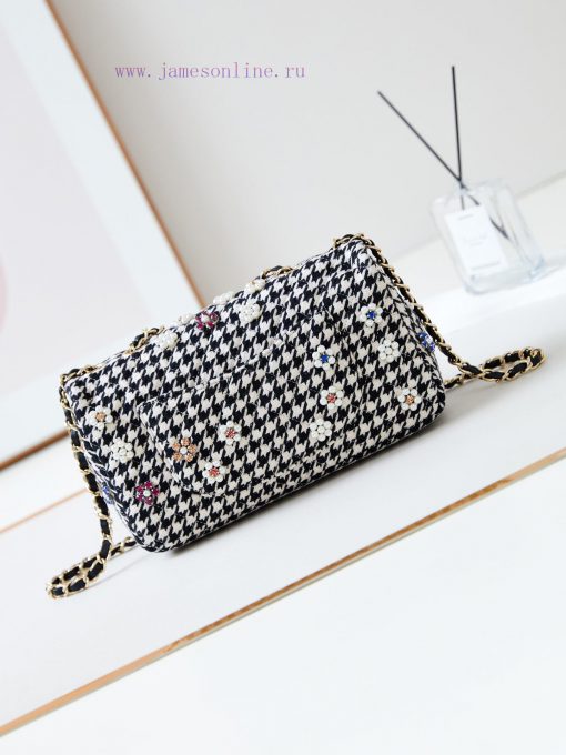 Chanel Bag The new spring outfit of 24B is woven with shiny CF fabric and pearls, shining br zwo9gt65 - Image 6