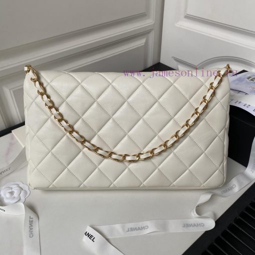 Chanel Bag The Chanel 24P Hobo Bag model AS4777 is very lightweight and has a large capacity 1bnjd02d - Image 3