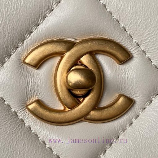 Chanel Bag The Chanel 24P Hobo Bag model AS4777 is very lightweight and has a large capacity 1bnjd02d - Image 4