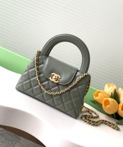Chanel Bag 25C Kelly Handle PackFashion is a cycle, and the popular vintage Kelly has been r rj8ne7yb