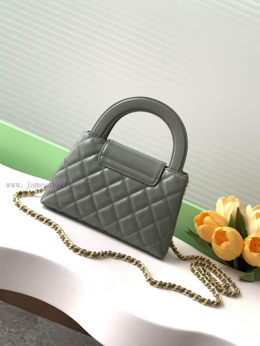 Chanel Bag 25C Kelly Handle PackFashion is a cycle, and the popular vintage Kelly has been r rj8ne7yb - Image 4