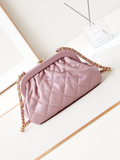 Chanel Bag This popular cloud bag is the 24A cloud bag. The king of the pack actually carrie o3dgv75l - Image 6