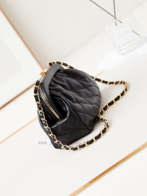 Chanel Bag This popular cloud bag is the 24A cloud bag. The king of the pack actually carrie 3xfrwvw1 - Image 4