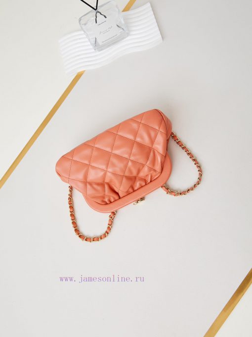 Chanel Bag This popular cloud bag is the 24A cloud bag. The king of the pack actually carrie s4e1x9x2 - Image 8