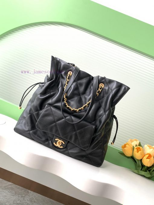 Chanel Bag 25C tote bag with black gold and diamond patterned logo, vintage gold chain and v 7kfte85l - Image 2
