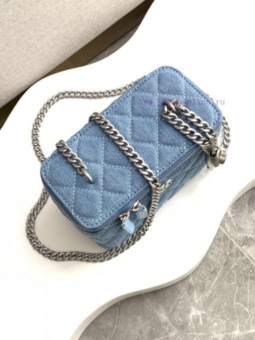 Chanel Bag 24k box bag denim fabric with the most beautiful heart adjustable buckle and adju 2d62cigb - Image 6