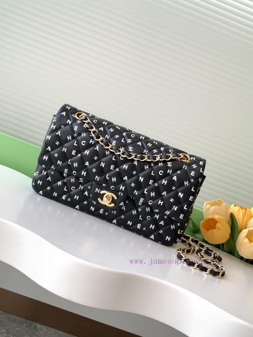 Chanel Bag 24s black and white letter printed CF, the more exquisite it looks, wowThe unique 5cay5c8e