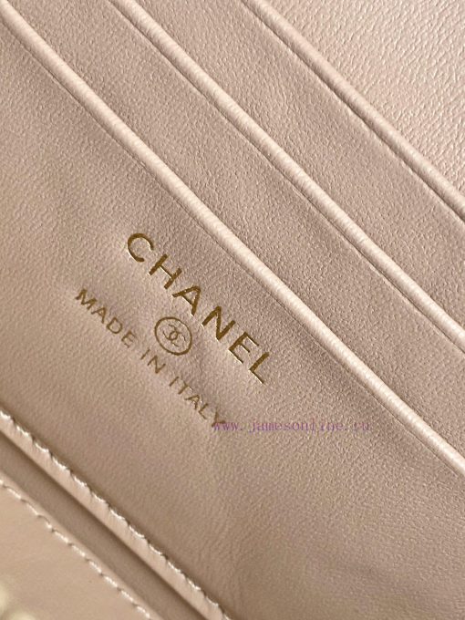 Chanel Bag 25C mouth red envelope exquisite and compact chain hand-held bag, made of granula wfd2xvn0 - Image 10