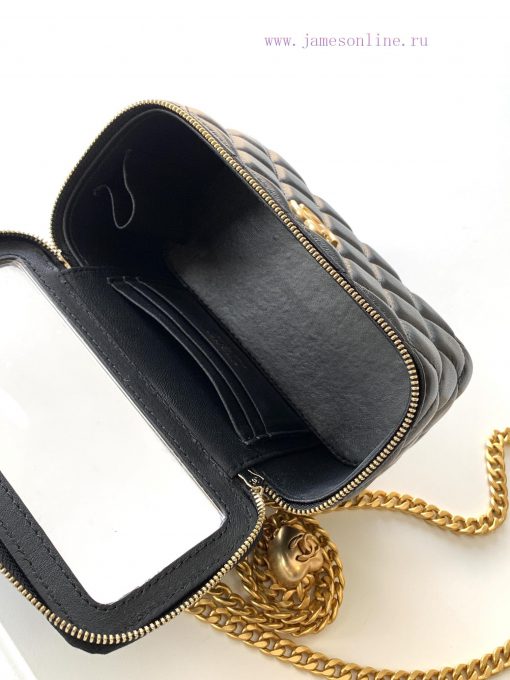 Chanel Bag The 24k box bag features the most beautiful heart-shaped adjustable buckle and ad d253viag - Image 9