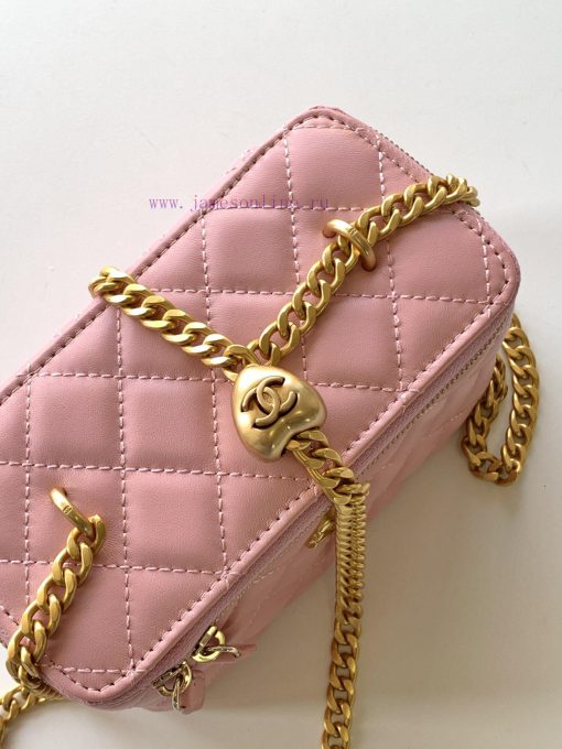 Chanel Bag The 24k box bag features the most beautiful heart-shaped adjustable buckle and ad vg0bn2yu - Image 7
