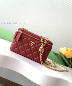 Chanel Bag The 24k box bag features the most beautiful heart-shaped adjustable buckle and ad moj45ke0
