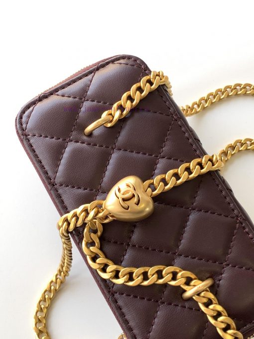 Chanel Bag The 24k box bag features the most beautiful heart-shaped adjustable buckle and ad 29sya11y - Image 7