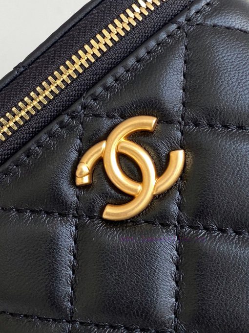 Chanel Bag The 24k box bag features the most beautiful heart-shaped adjustable buckle and ad 05o8hp0p - Image 6