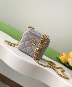 Chanel Bag The 24k box bag features the most beautiful heart-shaped adjustable buckle and ad 7fecpb1m