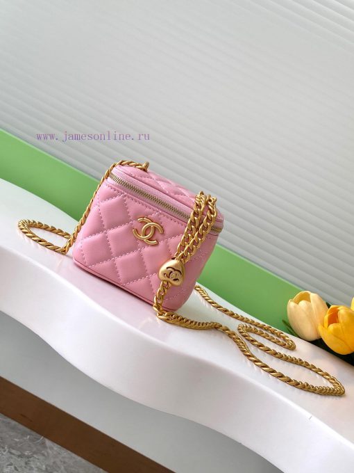 Chanel Bag The 24k box bag features the most beautiful heart-shaped adjustable buckle and ad 1mntv2n1 - Image 2